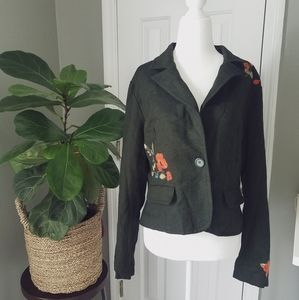 Green Artsy Blazer With Floral Embroidery